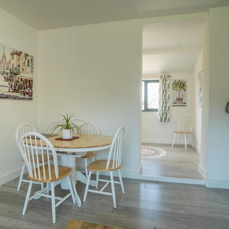 Stunning Modern Apartment In The Cotswolds Chalford Dış mekan fotoğraf