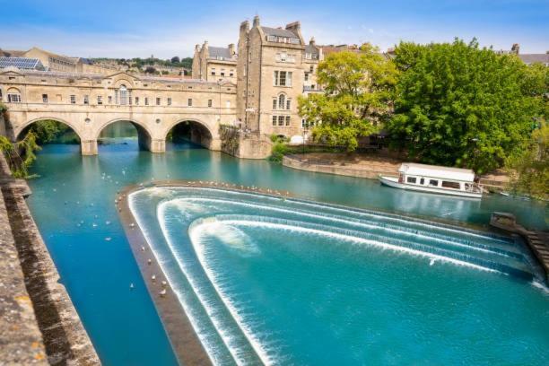 Stunning Modern Apartment In The Cotswolds Chalford Dış mekan fotoğraf
